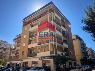 Attico in Vendita a Roma, 290'000€, 81 m²