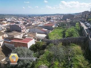 Terreno edificabile in Vendita a Canicattini Bagni, 38'000€, 750 m²