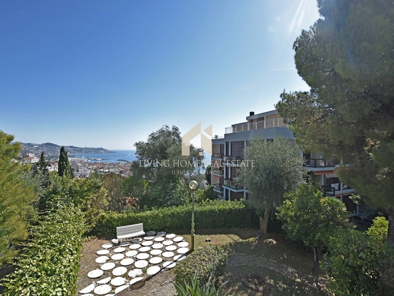 Quadrilocale in Vendita a Sanremo, 395'000€, 153 m²