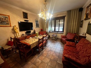 Trilocale in Vendita a Torino, 123'000€, 85 m²