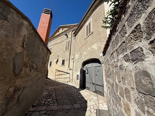 Appartamento in Vendita a Caserta, 143'000€, 220 m²