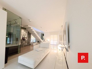Quadrilocale in Vendita a Caserta, 485'000€, 160 m²