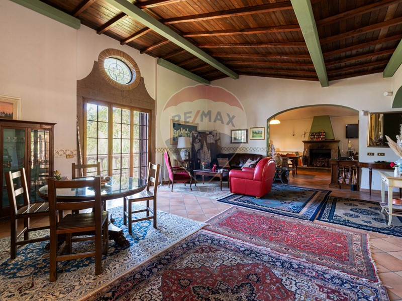 Villa in Vendita a Campagnano di Roma, 750'000€, 230 m²