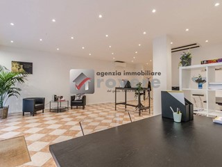 Immobile commerciale in Affitto a Treviso, 1'000€, 125 m²