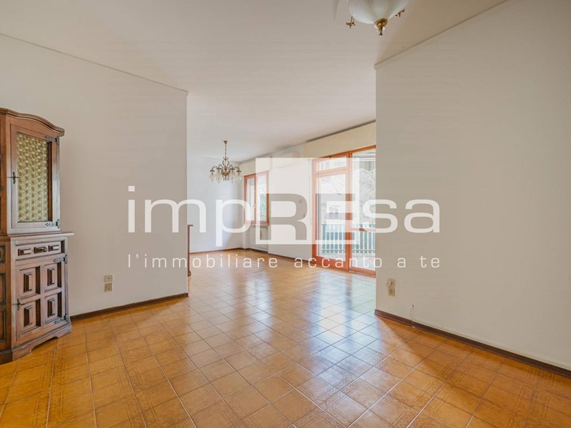 Appartamento in Vendita a Conegliano, 129'000€, 101 m²