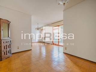 Appartamento in Vendita a Conegliano, 129'000€, 101 m²