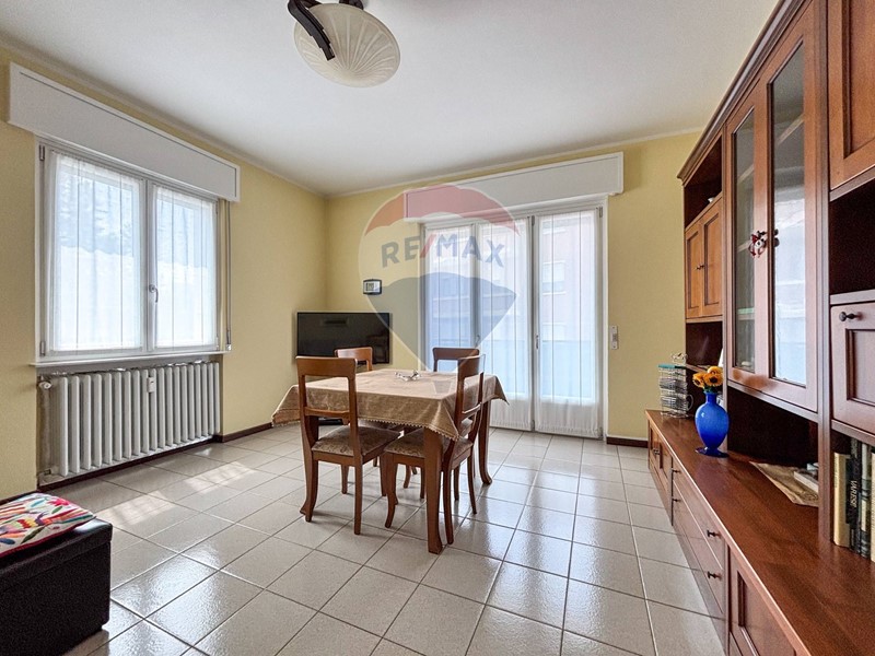Trilocale in Vendita a Varese, 120'000€, 87 m²