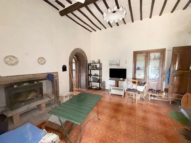 Bilocale in Vendita a Orvieto, 28'000€, 70 m², arredato