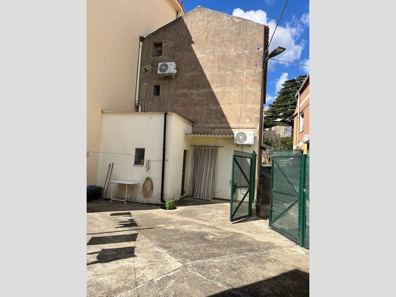 Casa Indipendente in Vendita a Catanzaro, 69'000&euro;, 115 m²