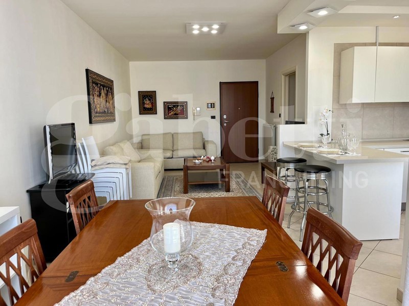 Trilocale in Affitto a Brindisi, 1'000€, 103 m², arredato