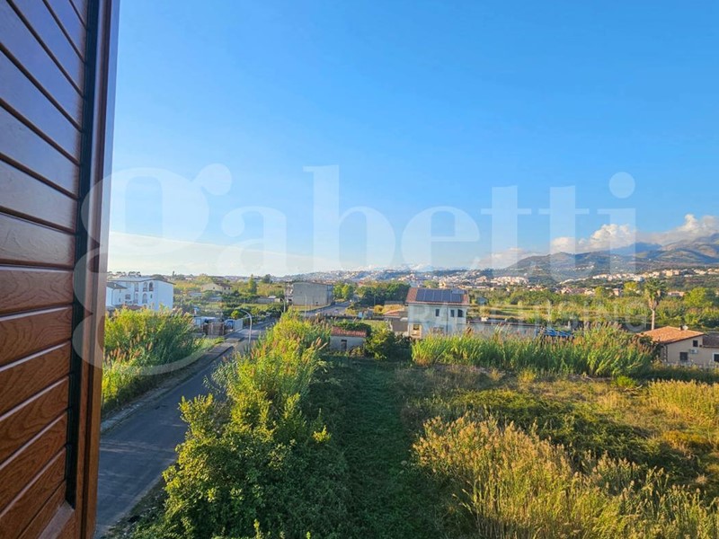 Bilocale in Vendita a Scalea, 37'000€, 50 m², arredato