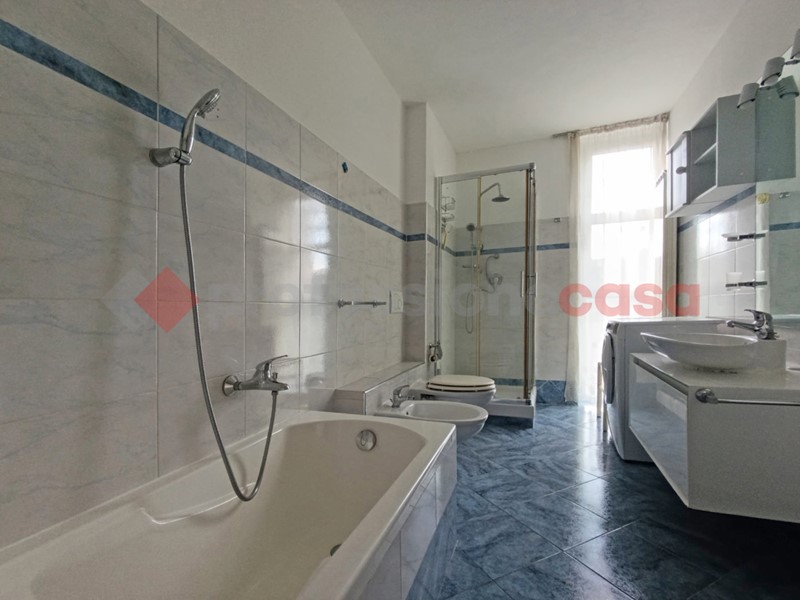 Trilocale in Affitto a Dormelletto, 950€, 94 m², arredato