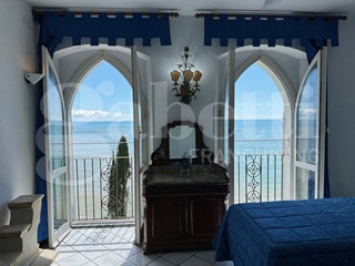 Attico in Vendita a Imperia, 1'059'000€, 233 m²