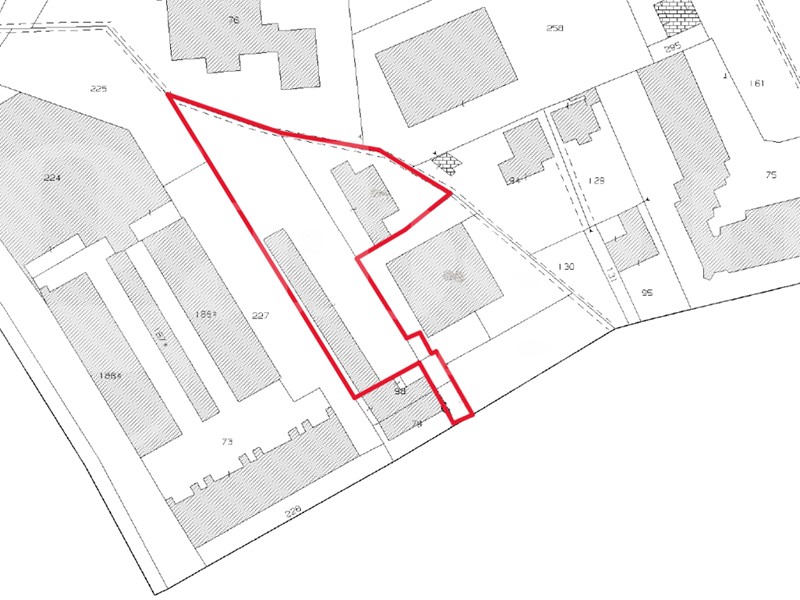 Terreno edificabile in Vendita a Pinerolo, 240'000€, 1800 m²