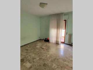Trilocale in Vendita a Brindisi, 95'000€, 107 m²