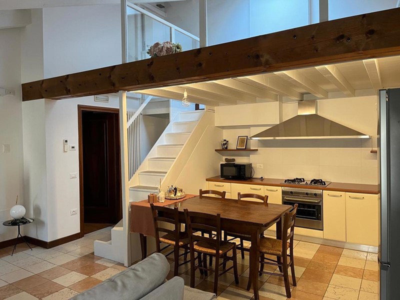 Trilocale in Affitto a Bassano del Grappa, 1'200€, 84 m², arredato