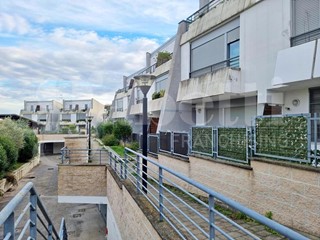 Trilocale in Vendita a Roma, 199'000&euro;, 79 m², arredato