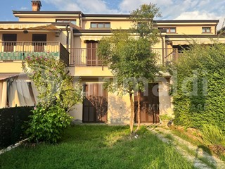 Villetta a schiera in Vendita a Valera Fratta, 185'000€, 175 m²