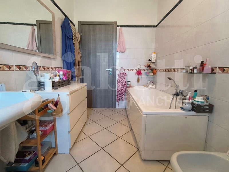 Trilocale in Vendita a Sasso Marconi, 180'000€, 73 m²