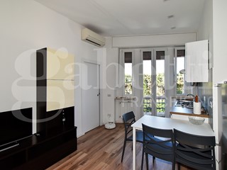 Bilocale in Vendita a Milano, 290'000€, 59 m², arredato