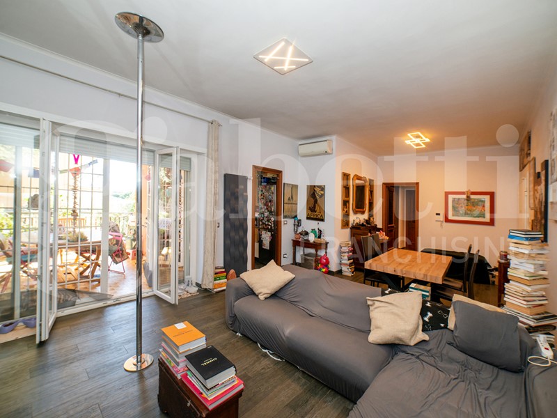 Trilocale in Vendita a Roma, 335'000&euro;, 90 m²