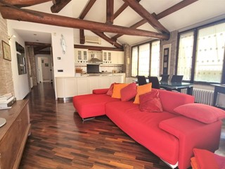 Trilocale in Vendita a Parma, 340'000€, 125 m², con Box