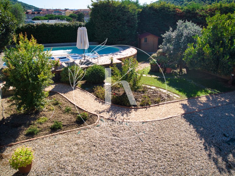 Appartamento in Vendita a Quiliano, 430'000€, 172 m²