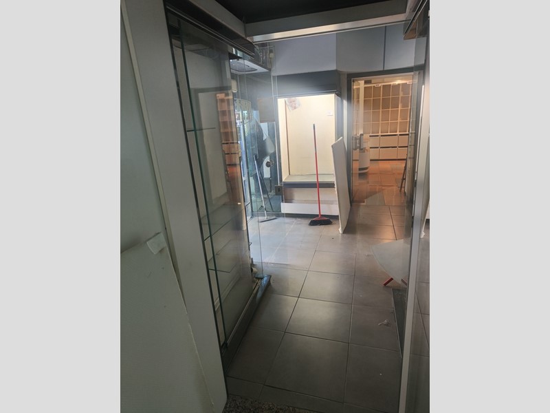 Immobile commerciale in Affitto a Sarzana, 1'400€, 50 m²