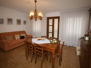 Casa Semi Indipendente in Vendita a Monteforte d'Alpone, 82'000€, 90 m²