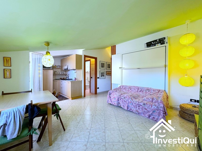 Monolocale in Vendita a Pietra Ligure, zona Zona Viale della Repubblica, 159'000€, 35 m², arredato