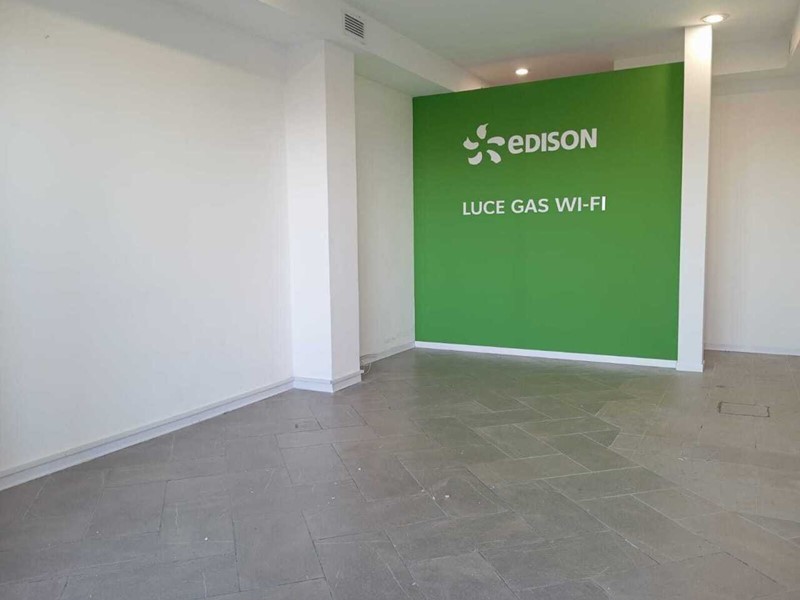 Attività commerciale in Affitto a Frascati, 1'000€, 55 m²