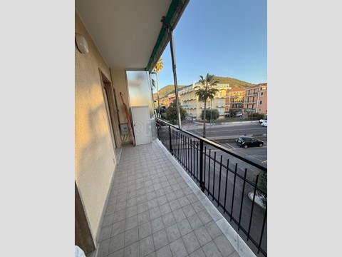 Quadrilocale in Vendita a Pietra Ligure, 255'000€, 60 m², arredato