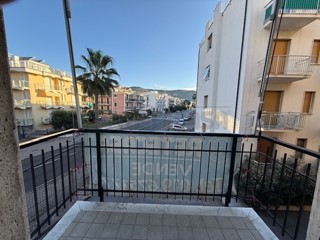 Quadrilocale in Vendita a Pietra Ligure, 255'000&euro;, 60 m², arredato