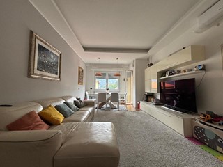 Trilocale in Vendita a Como, 330'000€, 115 m², con Box