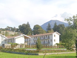 Trilocale in Vendita a Erba, 360'000&euro;, 124 m², con Box