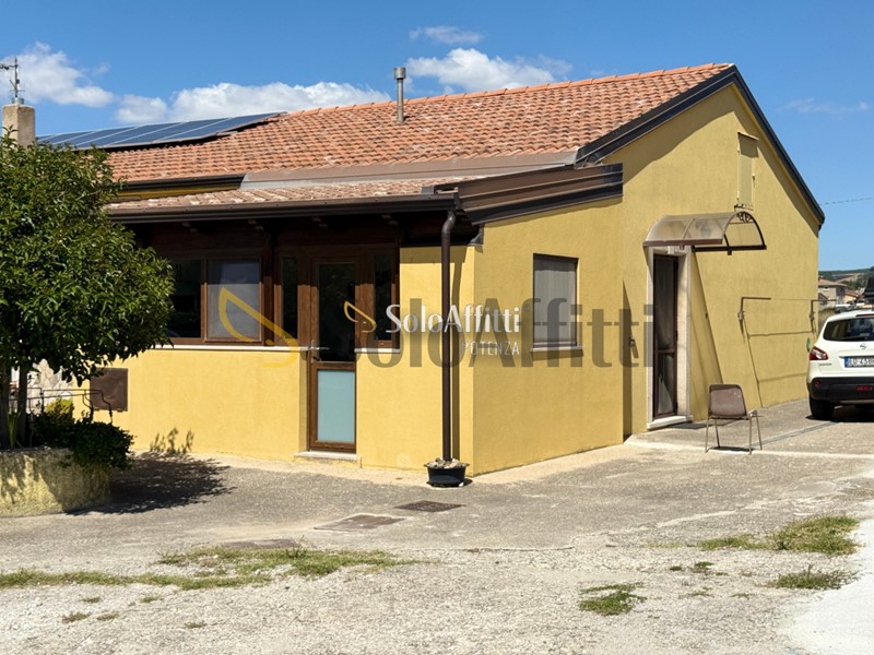 Casa Indipendente in Affitto a Avigliano, zona Lagopesole, 380€, 75 m², arredato