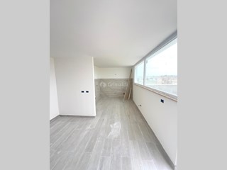 Trilocale in Affitto a Nettuno, 700€, 65 m², arredato, con Box