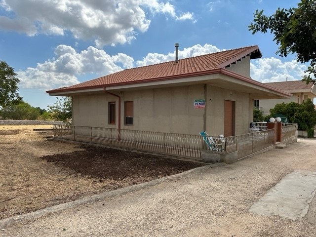 Villa in Vendita a Modica, zona SORDA PERIFERIA, 149'000€, 134 m², con Box
