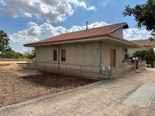 Villa in Vendita a Modica, zona SORDA PERIFERIA, 149'000€, 134 m², con Box