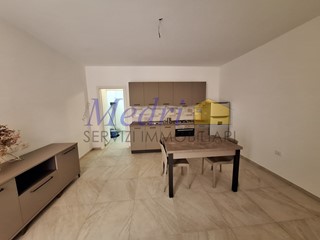 Trilocale in Affitto a Cesena, zona Centro Storico, 900€, 70 m², arredato, con Box