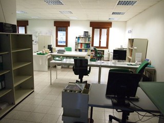Ufficio in Affitto a Arcugnano, zona Nogarazza, 850€, 200 m²