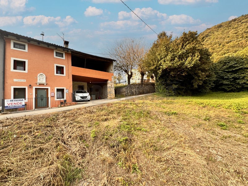 Casa Semi Indipendente in Vendita a Cornedo Vicentino, 125'000€, 166 m², con Box
