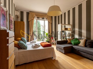 Appartamento in Affitto a Firenze, zona Gavinana, 1'600€, 130 m², arredato