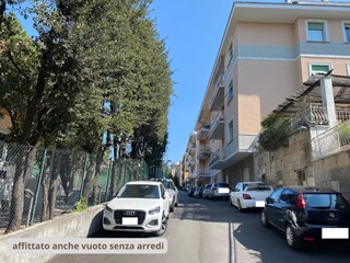 Appartamento in Affitto a Genova, zona Albaro, 1'200€, 148 m²