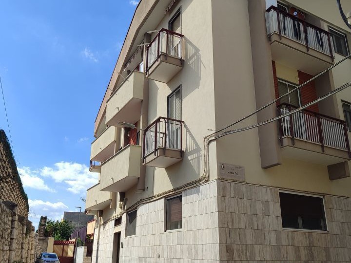 Bilocale in Vendita a Bari, 140'000&euro;, 90 m²