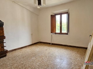 Quadrilocale in Vendita a Colle di Val D'Elsa, 107'000€, 103 m²