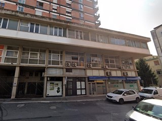 Negozio in Vendita a Massa, 133'030€, 916 m²