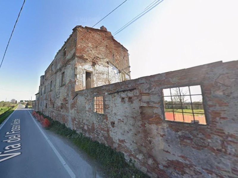 Casale in Vendita a Cascina, 50'906€, 629 m²