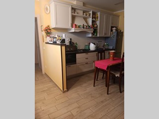 Trilocale in Vendita a Cascina, 110'000€, 75 m², arredato