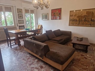 Appartamento in Vendita a Pisa, 285'000€, 140 m², con Box